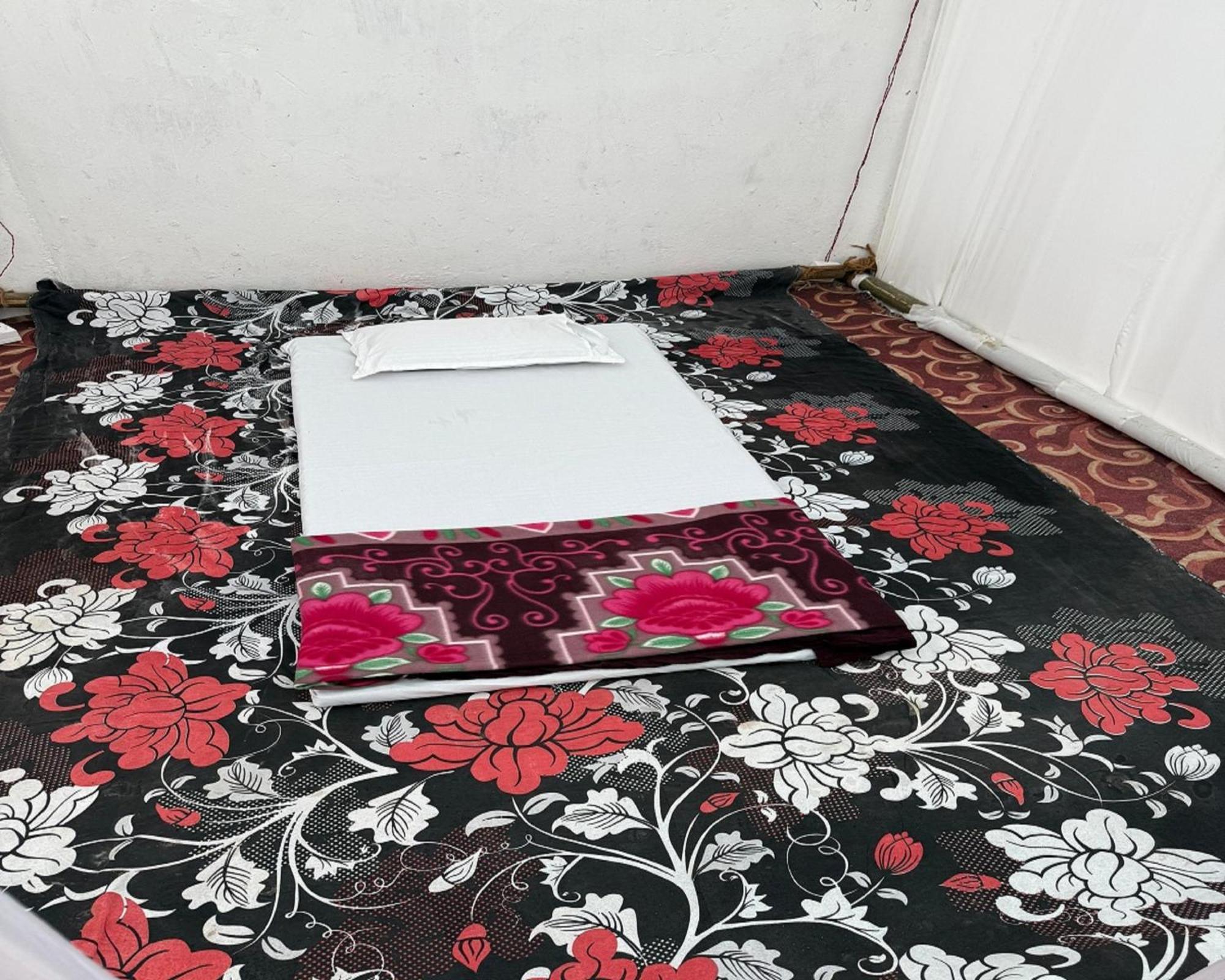 Arail Tent City Kumbh Cottage Mahakumbh -Near Arail Ghat And Naini Station Αλλαχαμπάντ Εξωτερικό φωτογραφία
